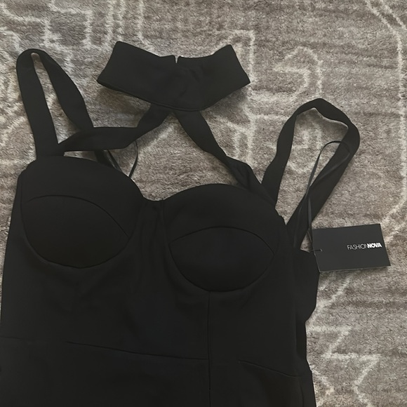 Black dress - Picture 4 of 4